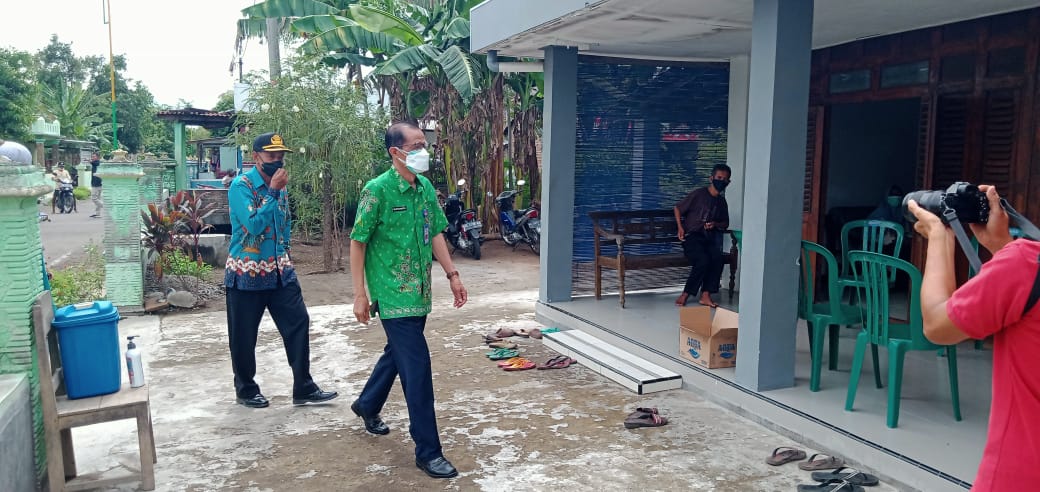 KEGIATAN VAKSINASI DI DESA LEMAHBANG